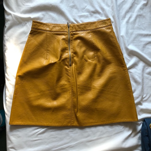 ZARA LEATHER SKIRT - Picture 2 of 3